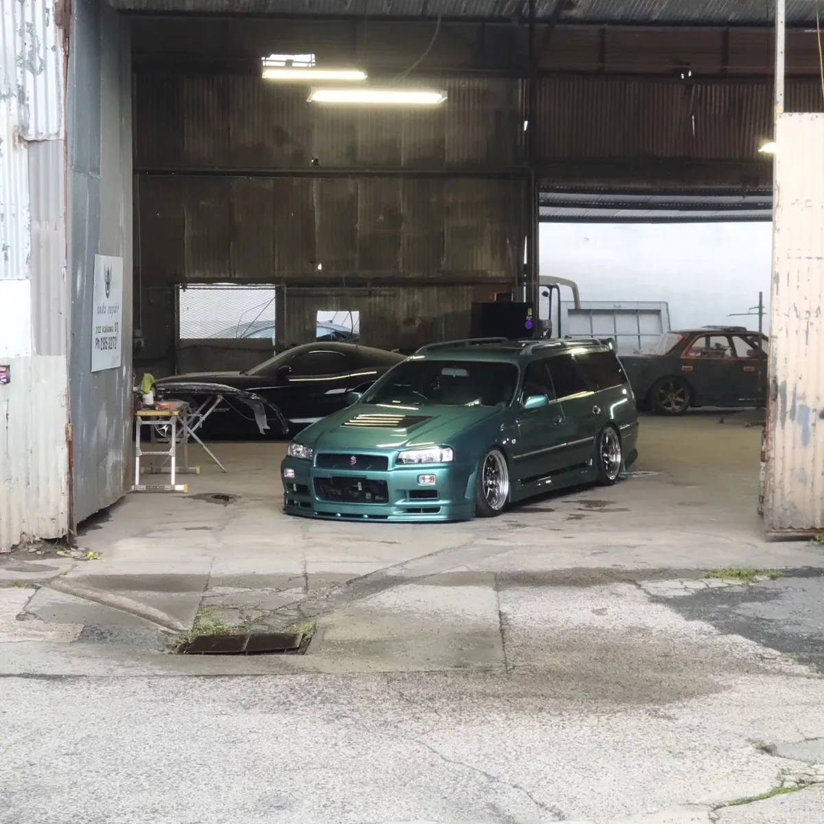 Nissan Stagea — Color matching, body-kit fit, and paint work on a JDM wagon.
